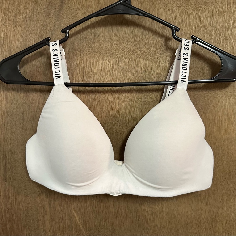 Victorias Secret Bra Incredible‎ by Victoria 34B